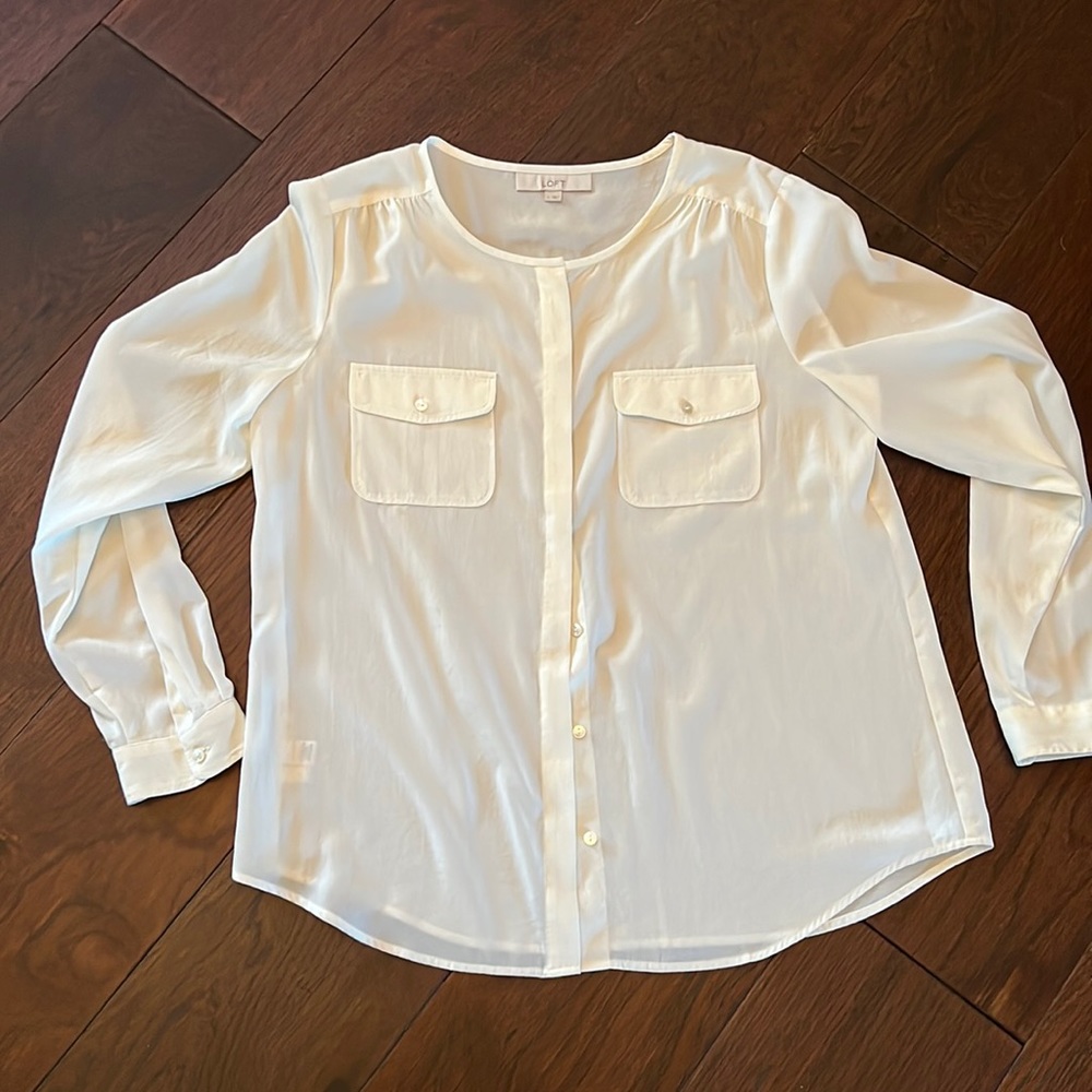 Loft button front collarless blouse.